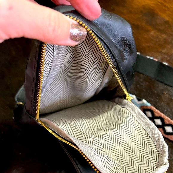 Leopard Aztec crossbody bag - Picture 4 of 8